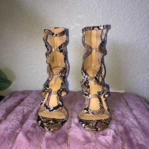 Snake print fashionnova Heels